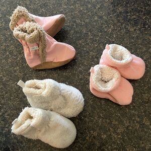 Robeez & old navy 0-3 mths